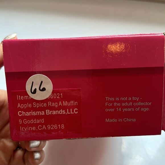 New in box Marie Osmond Apple Spice Rag A Muffin porcelain doll - Picture 5 of 6